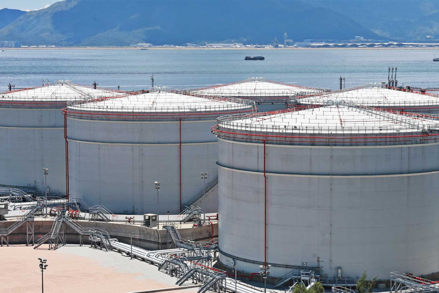 oil-tanks-X6VWPRR-e1676866613320.jpg