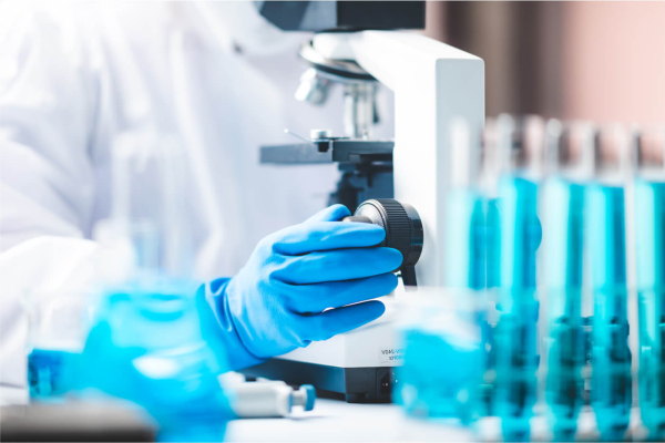 health-care-researchers-working-in-life-science-la-2021-09-03-06-58-23-utc.jpg