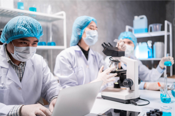 health-care-researchers-working-in-life-science-la-2021-09-14-01-27-52-utc.jpg