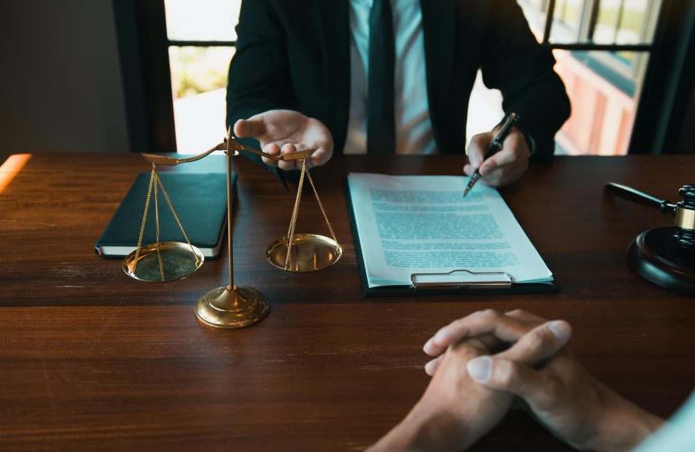 business-lawyer-is-currently-counseling-the-client-s-trial-at-the-lawyer-office-1-1.jpg